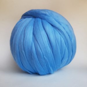 laine-merinos-ruban-peigné-bleu-220