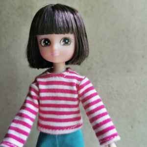 poupée-lottie-mannequin-alternative-barbie-artiste-peintre-enfant