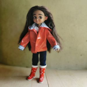 poupée-lottie-mannequin-alternative-barbie-mia-photographe