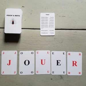 jeu-de-cartes-enfants-pioche-a-mots-famille